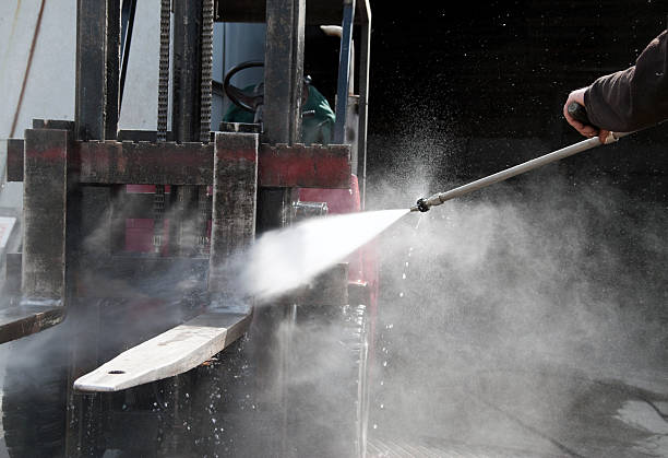 Best Roof Washing  in Newark, CA